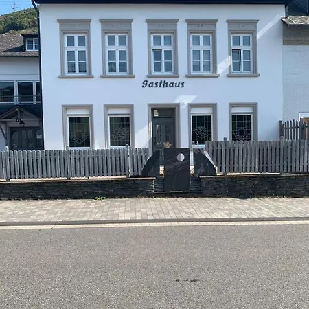 Kirchstrasse 71 Inn *