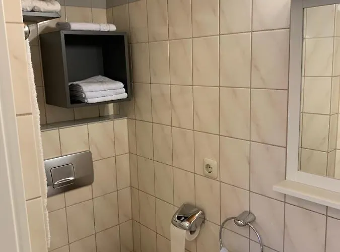 Kirchstrasse 71 אורחן