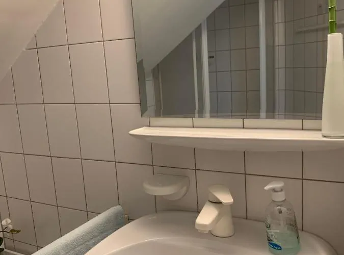 אורחן Kirchstrasse 71 *