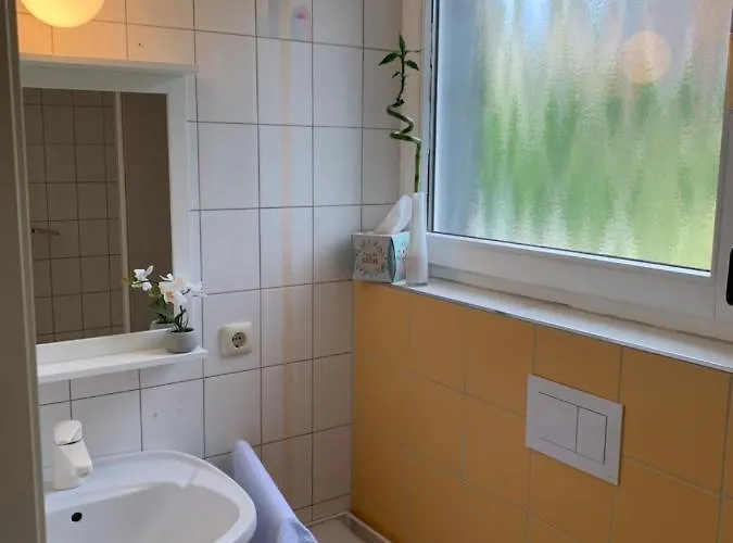 אורחן Kirchstrasse 71 *