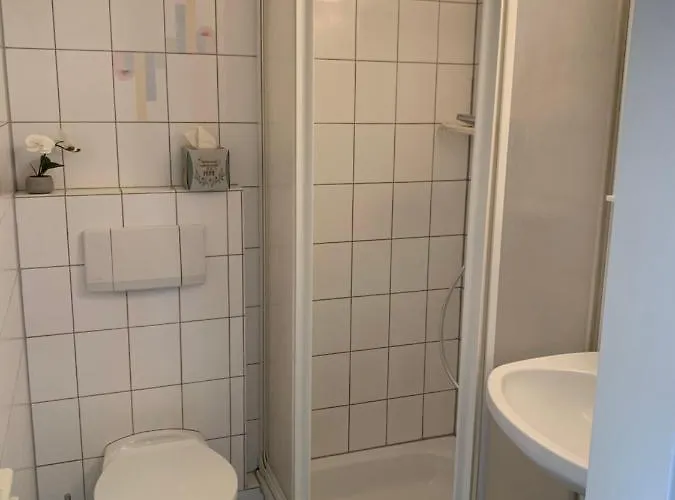 Kirchstrasse 71 אורחן *