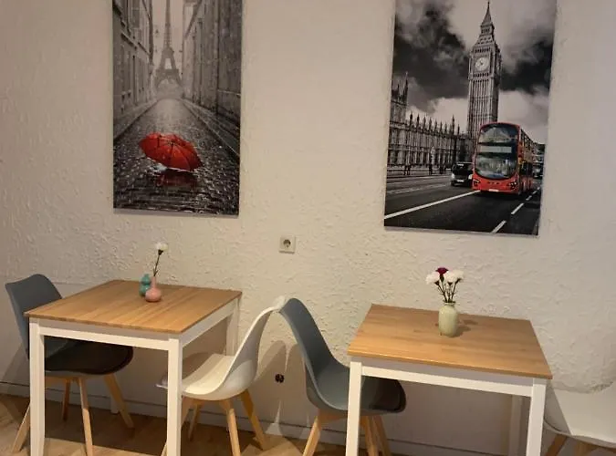 Kirchstrasse 71 אורחן